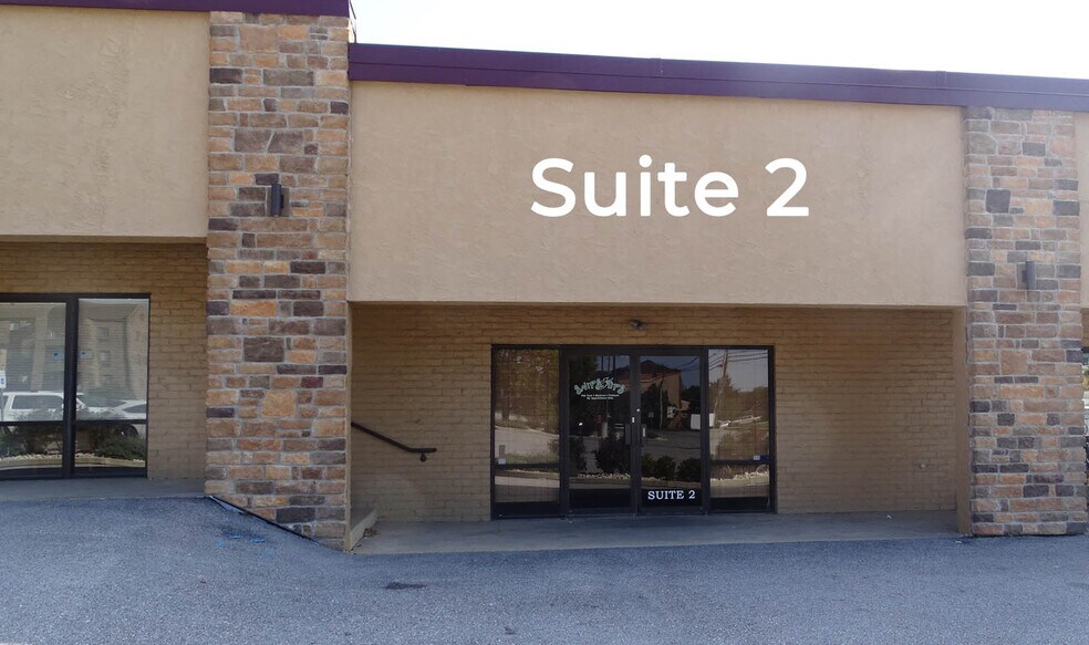 More Photos Of 2811-2813 E Prospect Rd, York Unknown For Lease