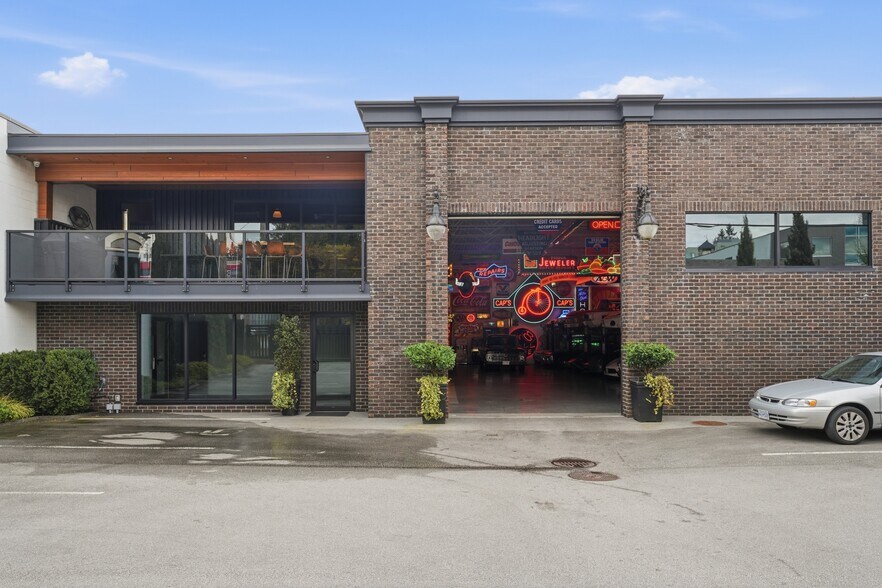 More Photos Of 935 Sherwood Ave, Coquitlam Warehouse For Sale