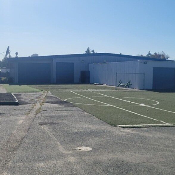 More Photos Of 990 Detroit Ave, Concord Warehouse For Lease