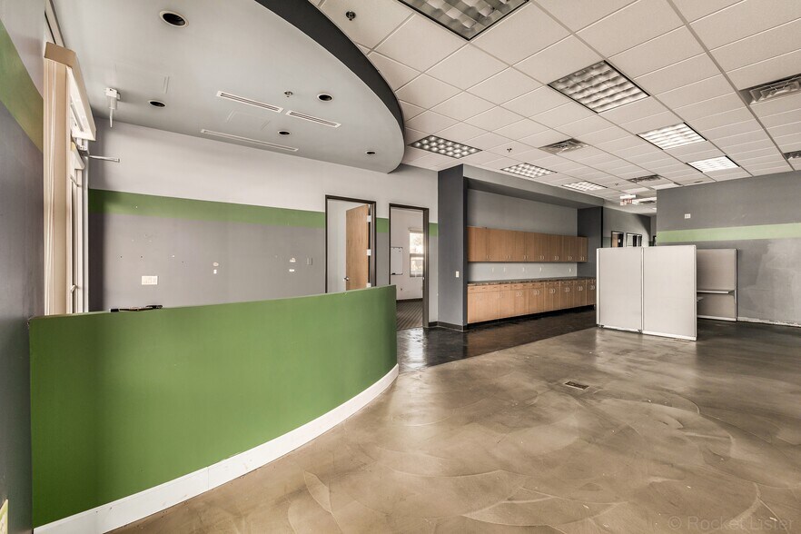 More Photos Of 5425 E Bell Rd, Scottsdale Medical For Lease