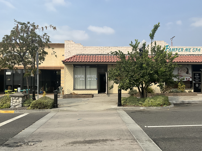 Primary Photo Of 525-531 N Azusa Ave, Azusa Freestanding For Lease