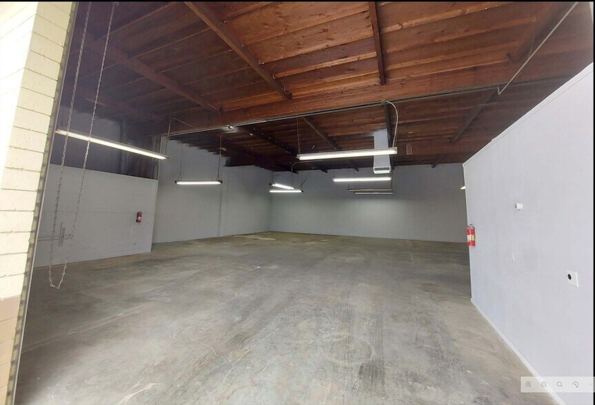 More Photos Of 12455 Branford St, Pacoima Warehouse For Sale