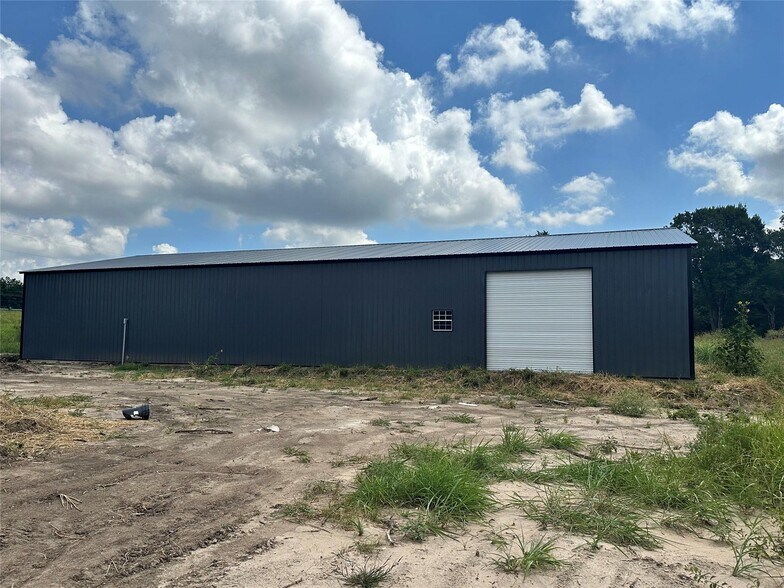 More Photos Of 3821 Quanah Hill Rd, Weatherford Industrial For Lease