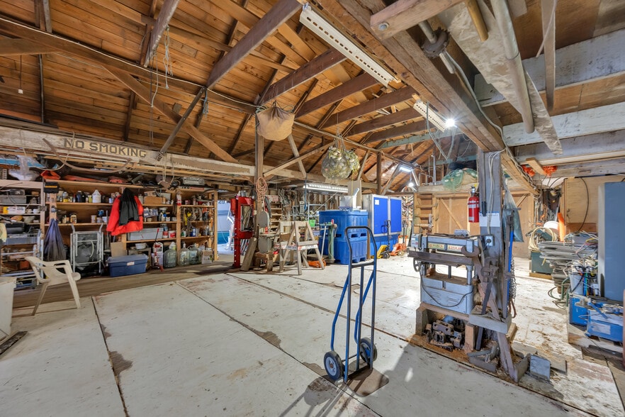 More Photos Of 9505 Gunderson Rd, Delta Industrial For Sale