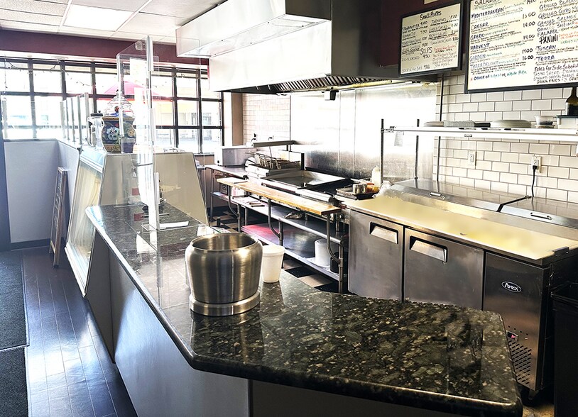 More Photos Of 721 King St, Wilmington Restaurant For Sale
