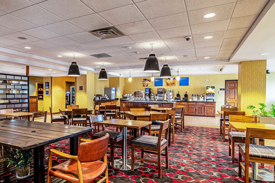 More Photos Of 3420 S Broadway, Minot Hotel For Sale