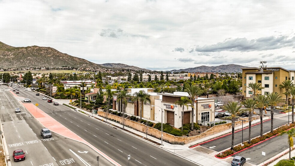 More Photos Of 12930 Day St, Moreno Valley Storefront For Lease