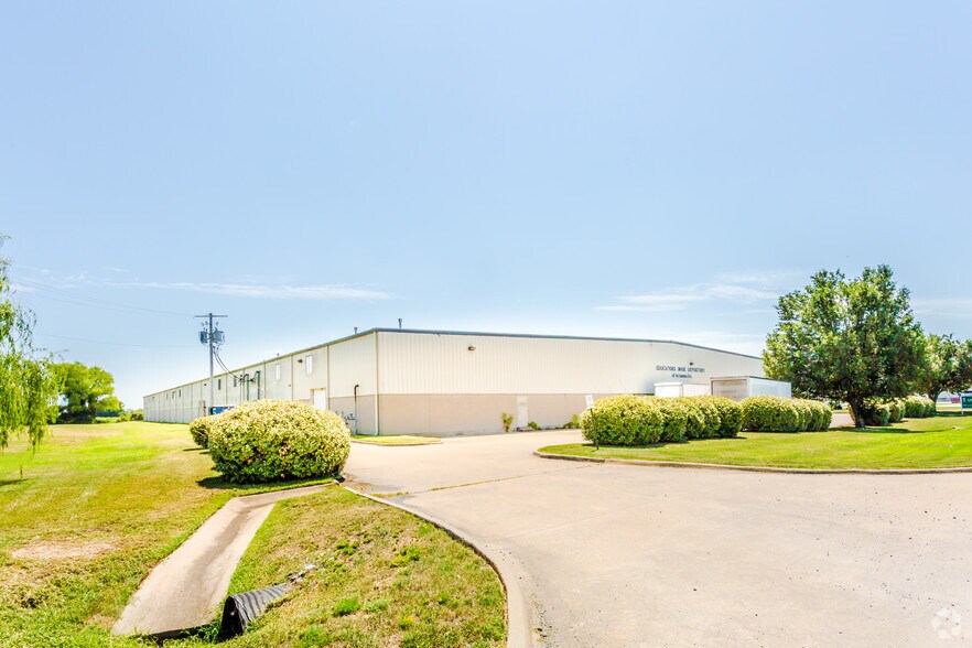 More Photos Of 6700 Sloane Dr, Little Rock Distribution For Sale