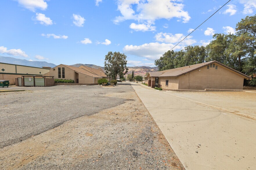 More Photos Of 1415 E Ramsey St, Banning Religious Facility For Lease