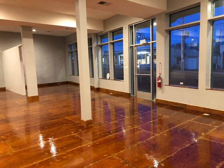 More Photos Of 1310 Central Ave, Hot Springs National Park Storefront For Sale