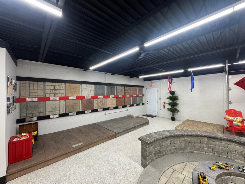 More Photos Of 5551-5553 Webster St, Dayton Warehouse For Sale