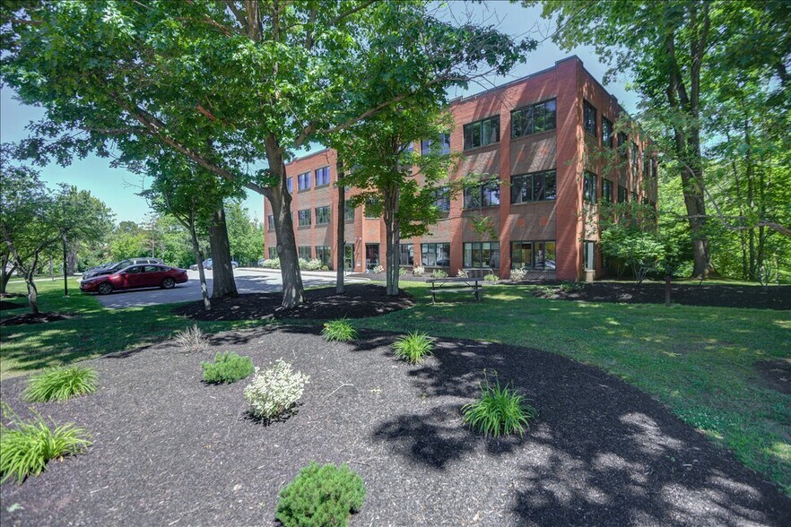 More Photos Of 620 Hinesburg Rd, South Burlington Office For Sale