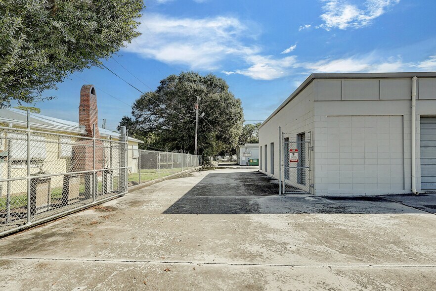 More Photos Of 1166 Angle Rd, Fort Pierce Self Storage For Sale