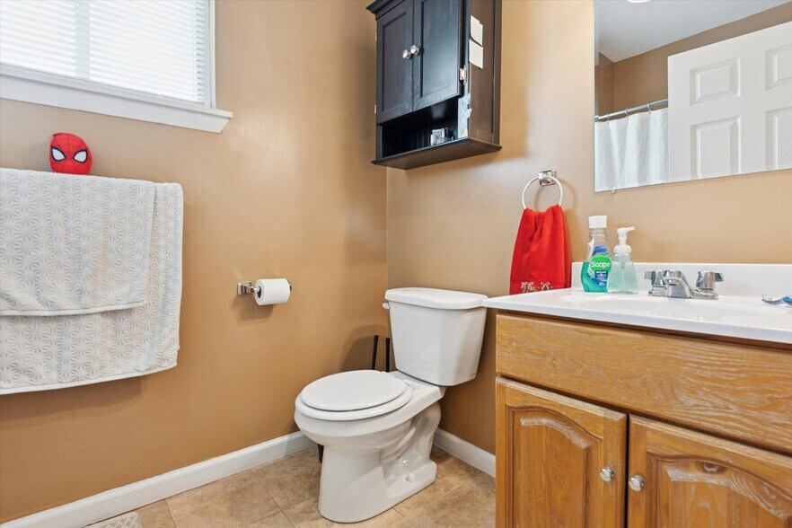 More Photos Of 6 S 3rd St, Oxford Storefront Retail Office For Sale