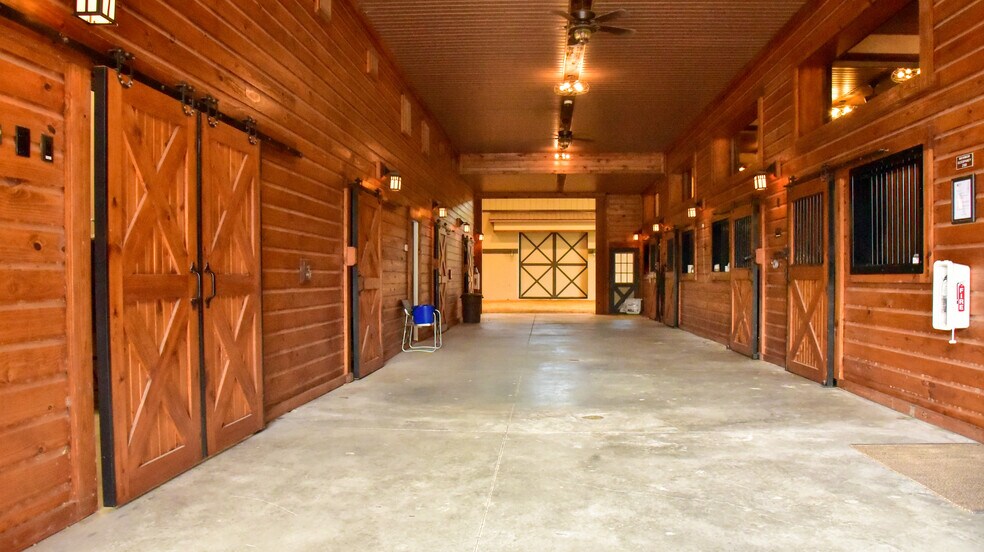 More Photos Of 13038 County Rd 39, Lithia Horse Stables For Sale