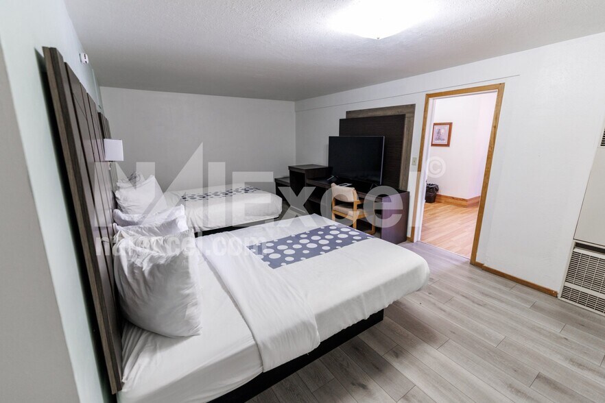 More Photos Of 1075 S Main St, Moab Hotel For Sale