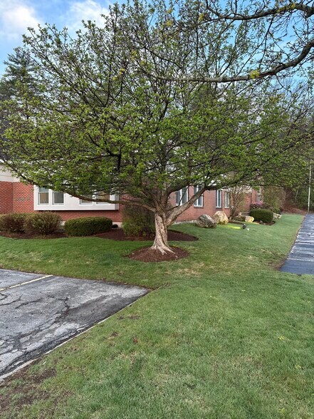 More Photos Of 775 S Main St, Manchester Medical For Lease