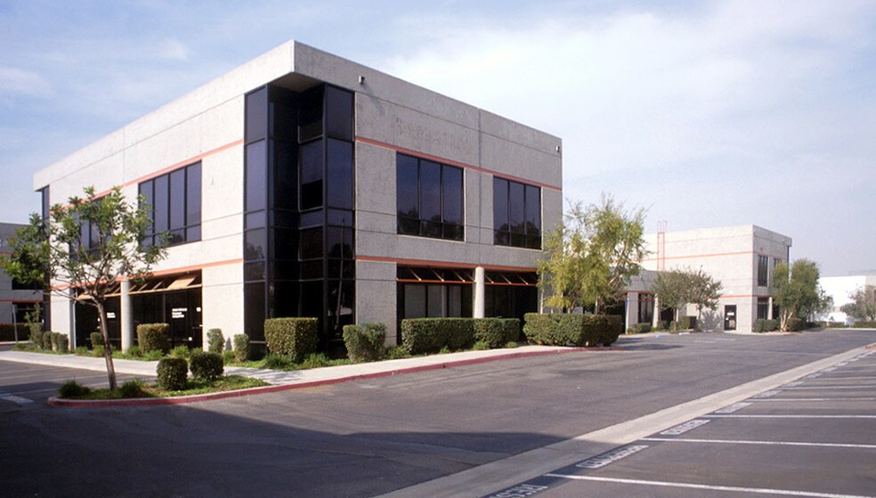 More Photos Of 1750 California Ave, Corona Unknown For Lease