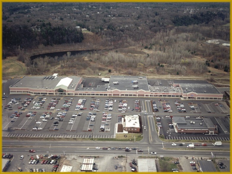 More Photos Of 415-475 E Main St, Westfield Unknown For Lease