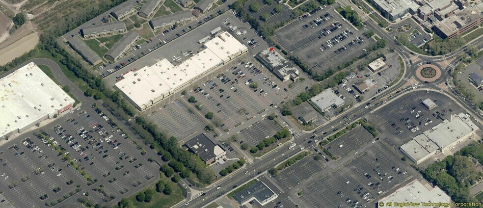 More Photos Of 1088-1791 Old Country Rd, Riverhead Storefront For Lease