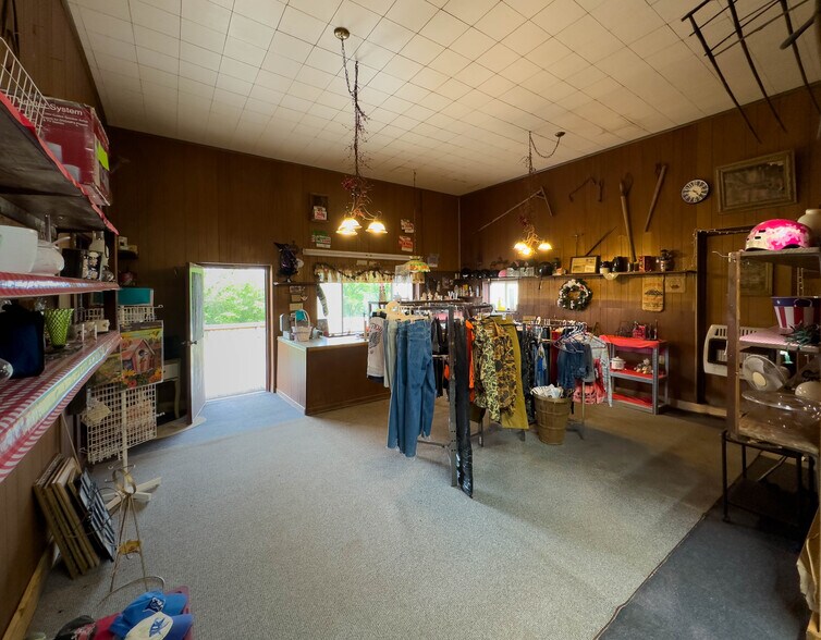 More Photos Of 31647 Charleston Rd, Leon Storefront For Sale