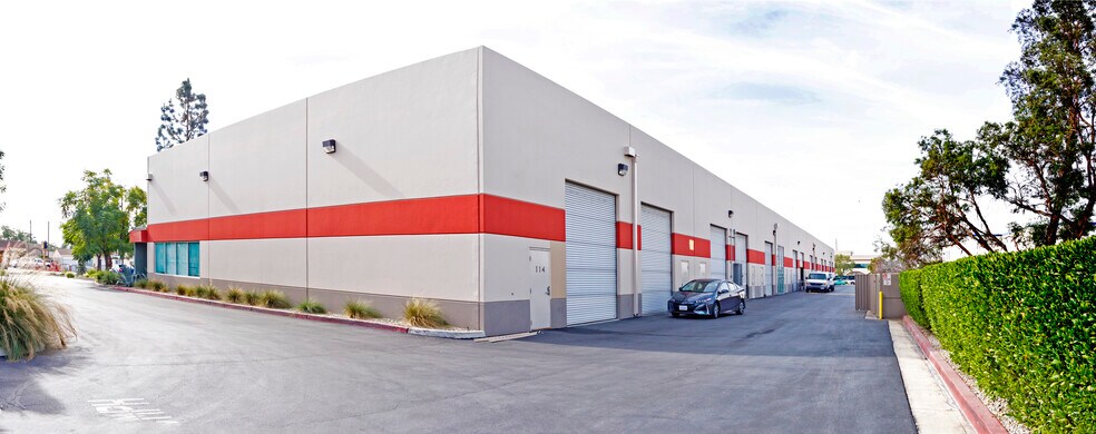 More Photos Of 12711 Ramona Blvd, Baldwin Park Warehouse For Lease