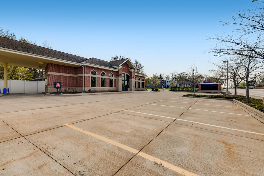 More Photos Of 7231 171ST St, Tinley Park Fast Food For Sale