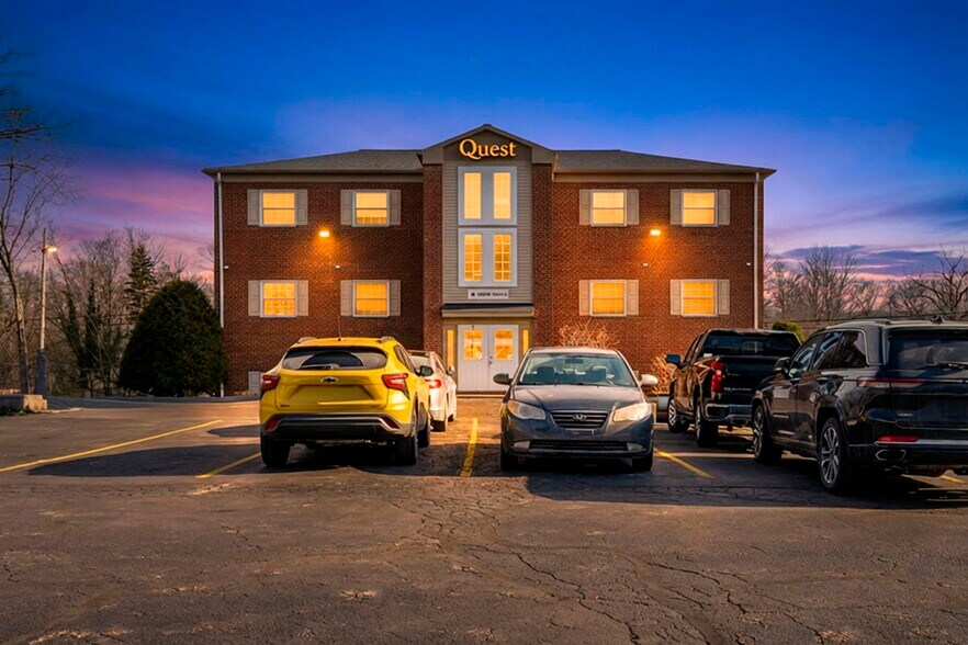 More Photos Of 10570-10574 Ravenna Rd, Twinsburg Office For Lease