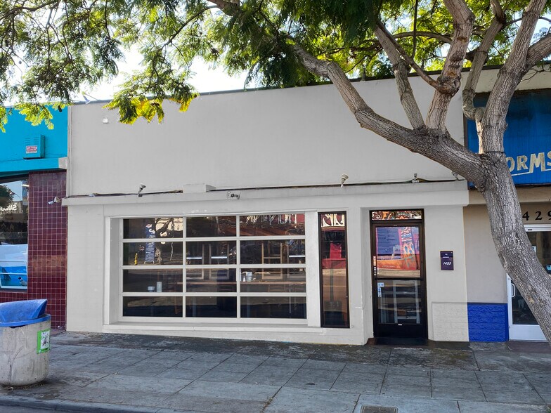 More Photos Of 1429-1433 Garnet Ave, San Diego Storefront For Lease
