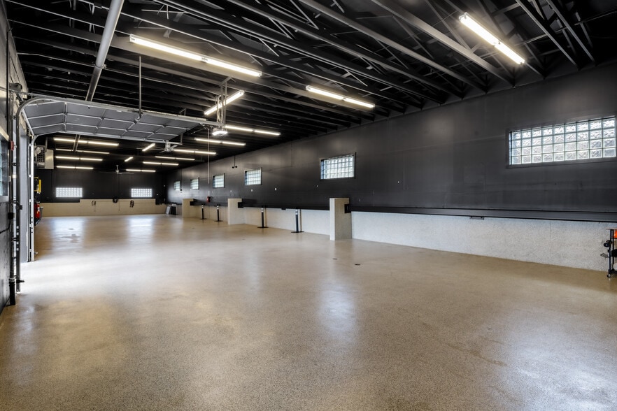 More Photos Of 2192 W College Ave, Englewood Warehouse For Sale