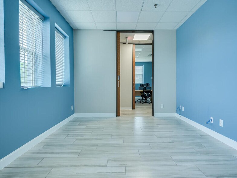 More Photos Of 13802 Ida Ridge Dr, Austin Office Residential For Sale