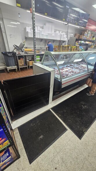 More Photos Of 7308 Castor Ave, Philadelphia Office For Sale