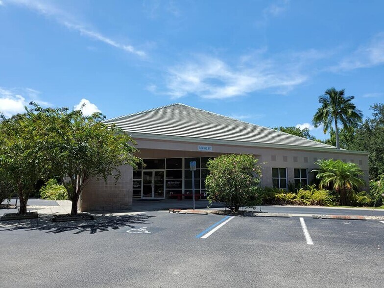 More Photos Of 5601 21st Ave W, Bradenton Office For Lease