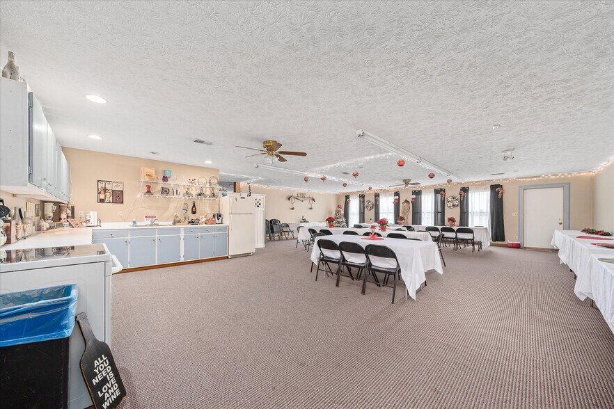 More Photos Of 78 Chestnut Hill Rd, Crossville Freestanding For Sale