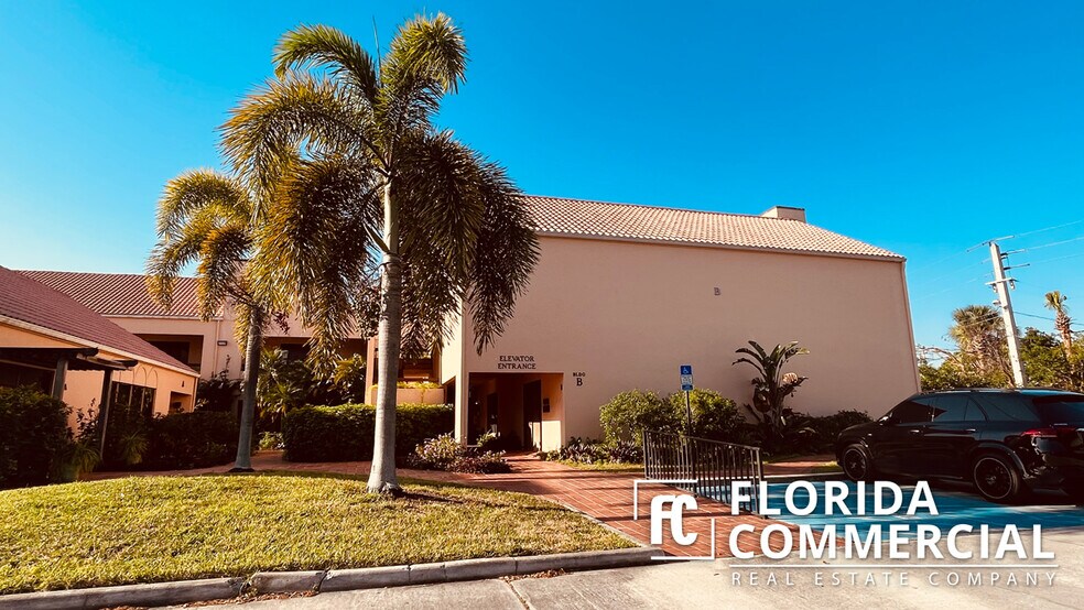 More Photos Of 900 SE Ocean Blvd, Stuart Medical For Lease