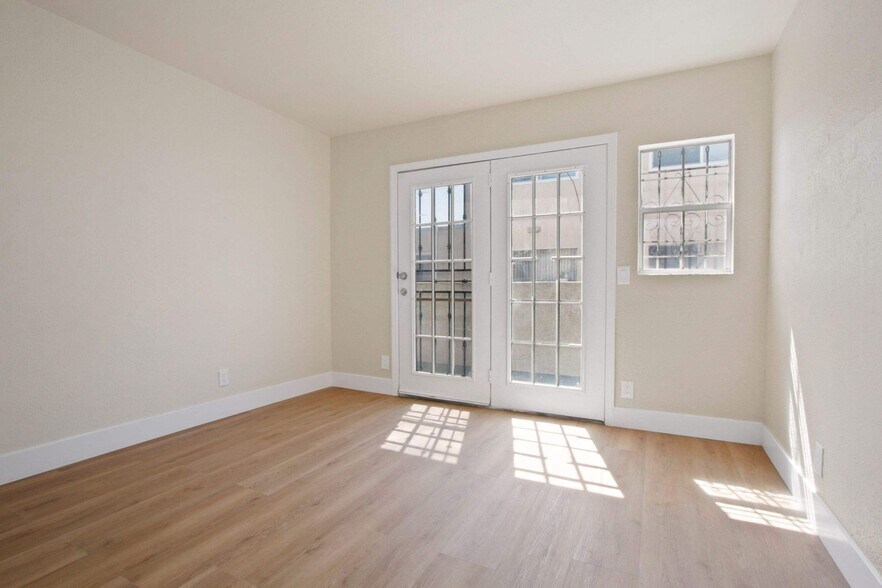 More Photos Of 6337 10th Ave, Los Angeles Apartments For Sale