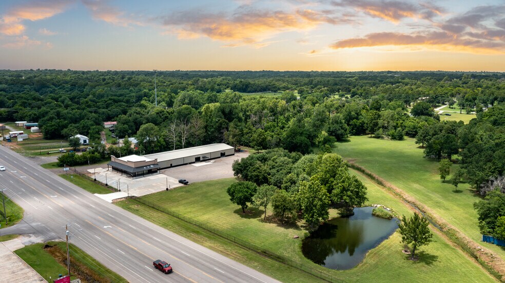 More Photos Of 12007 NE 23rd St, Choctaw Warehouse For Sale