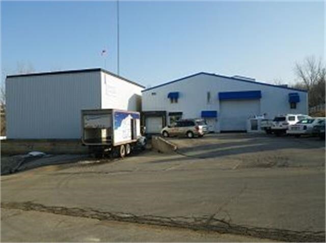 More Photos Of 19 Nightengale Ln, Dubuque Warehouse For Lease