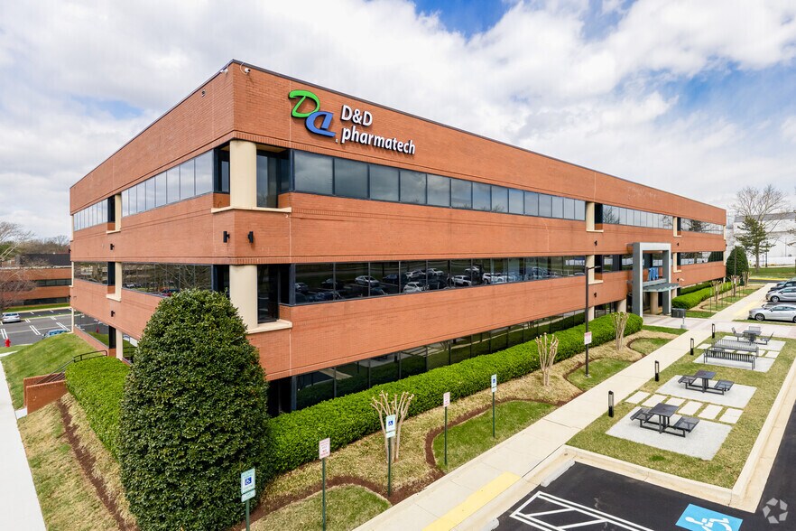 More Photos Of 704 Quince Orchard Rd, Gaithersburg Research And Development For Lease