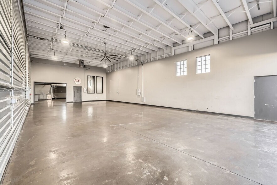 More Photos Of 9337 Commerce Center St, Highlands Ranch Showroom For Sale