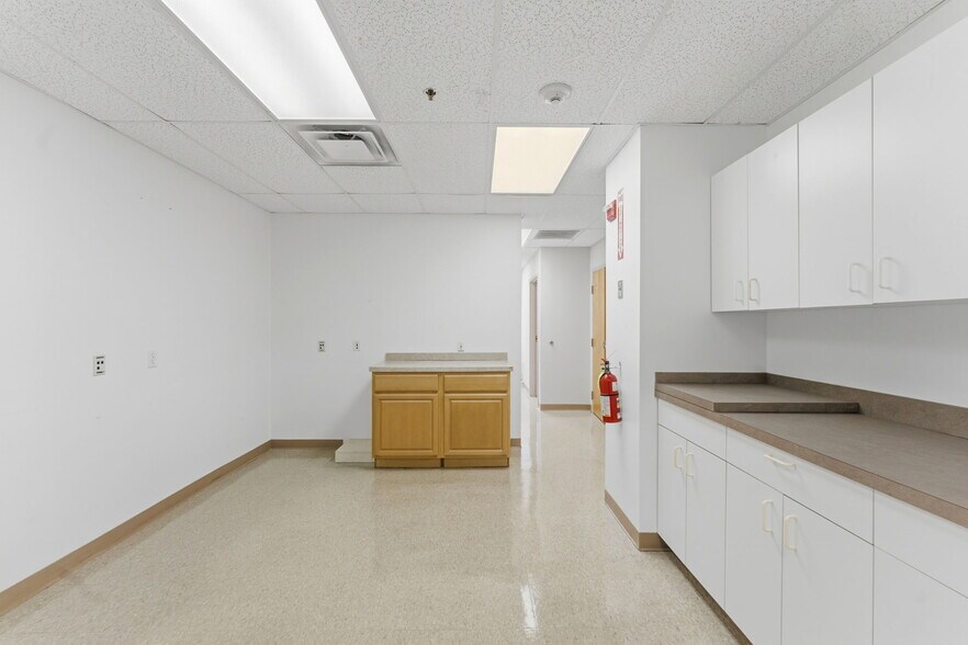 More Photos Of 2138 Mendon Rd, Cumberland Medical For Sale