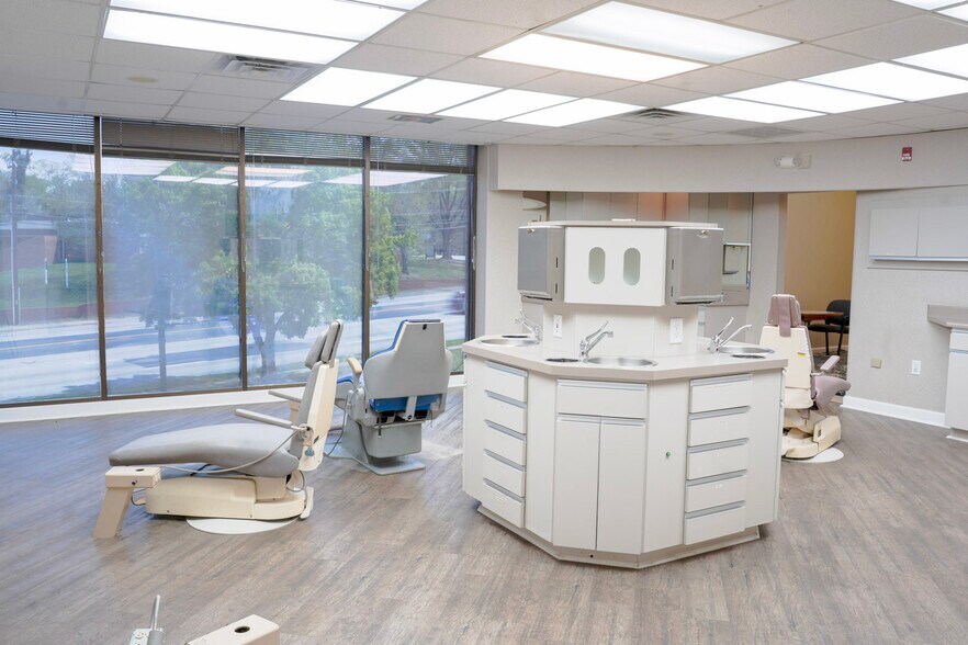 More Photos Of 319 N Pine St, Spartanburg Medical For Lease