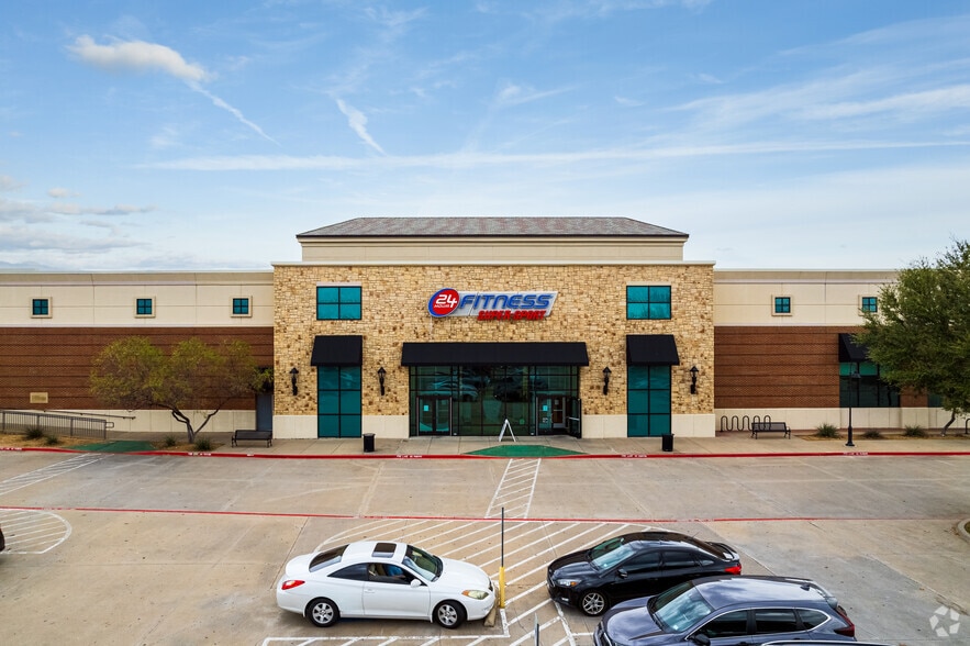 More Photos Of 205 E FM 544 Hwy, Murphy Unknown For Lease