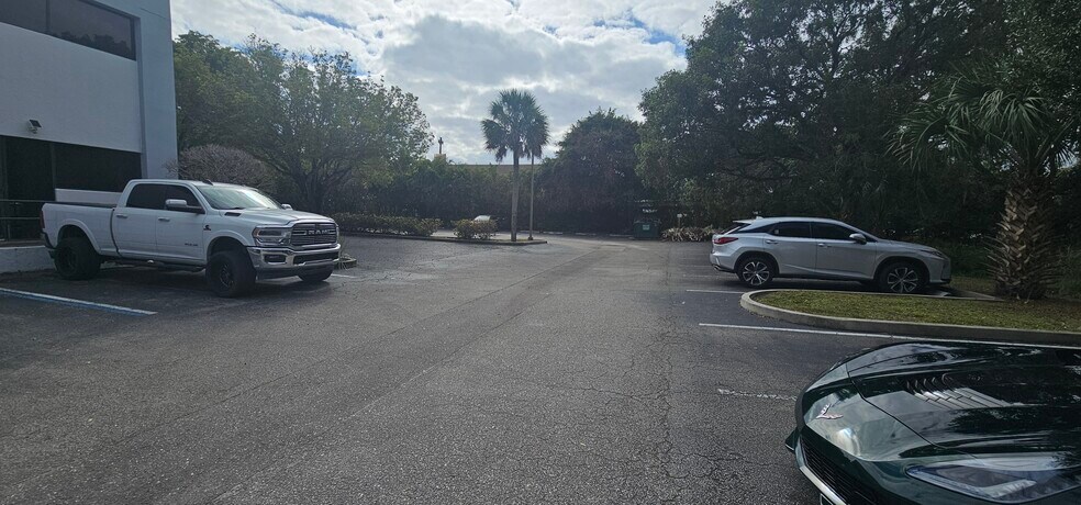 More Photos Of 4524 Gun Club Rd, West Palm Beach Office For Lease