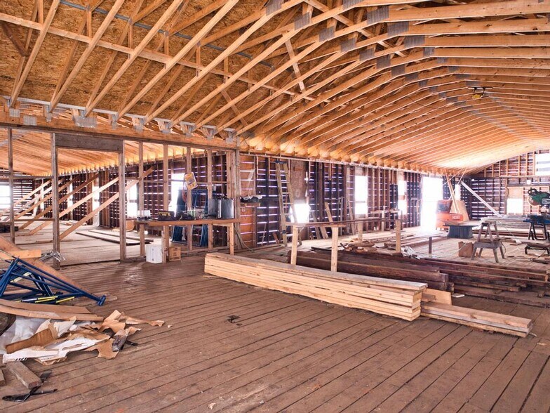 More Photos Of 2139 Main Rd, Tiverton Marina For Sale