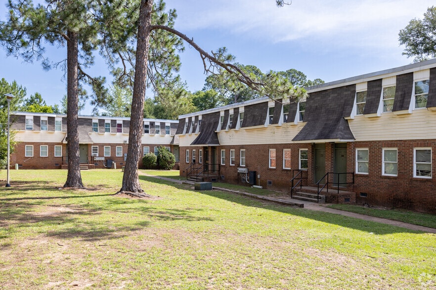 More Photos Of 1013 Cedar Ave, Albany Apartments For Sale