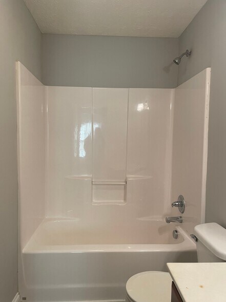 More Photos Of 415 Upper Stone Ave, Bowling Green Apartments For Sale