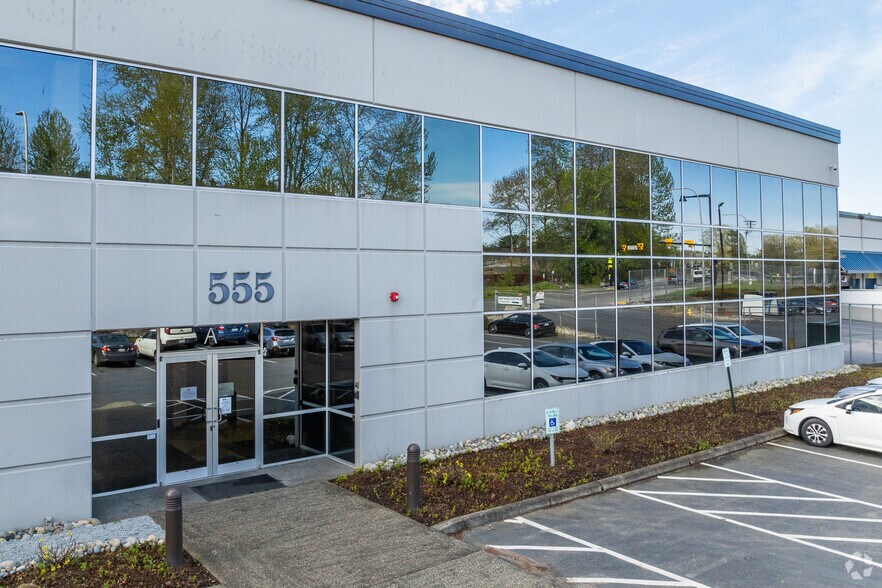 More Photos Of 555-589 Monster Rd SW, Renton Warehouse For Sale