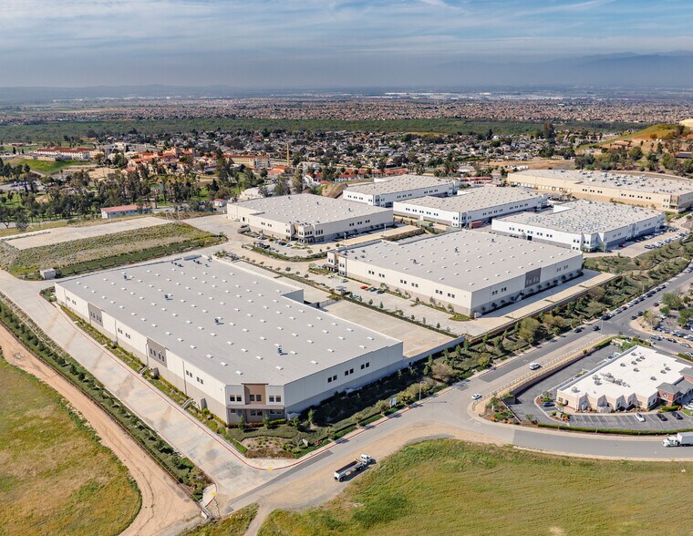 More Photos Of 3000 Horseless Carriage dr, Norco Unknown For Lease