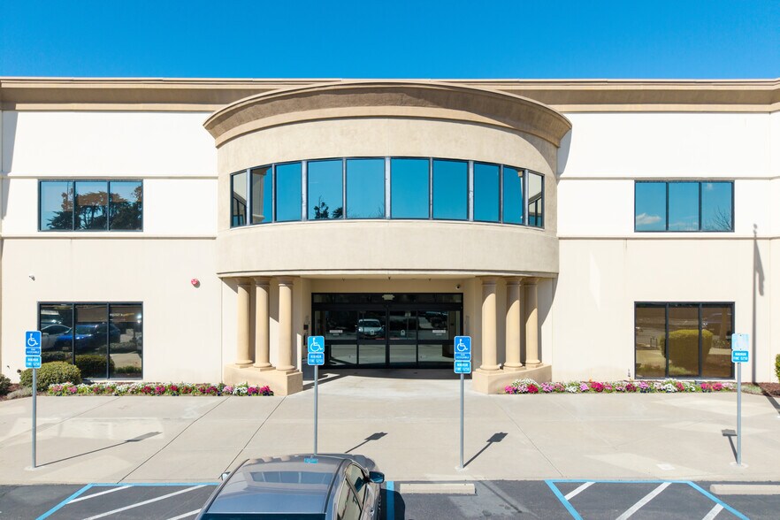 More Photos Of 9401 E Stockton Blvd, Elk Grove Coworking Space